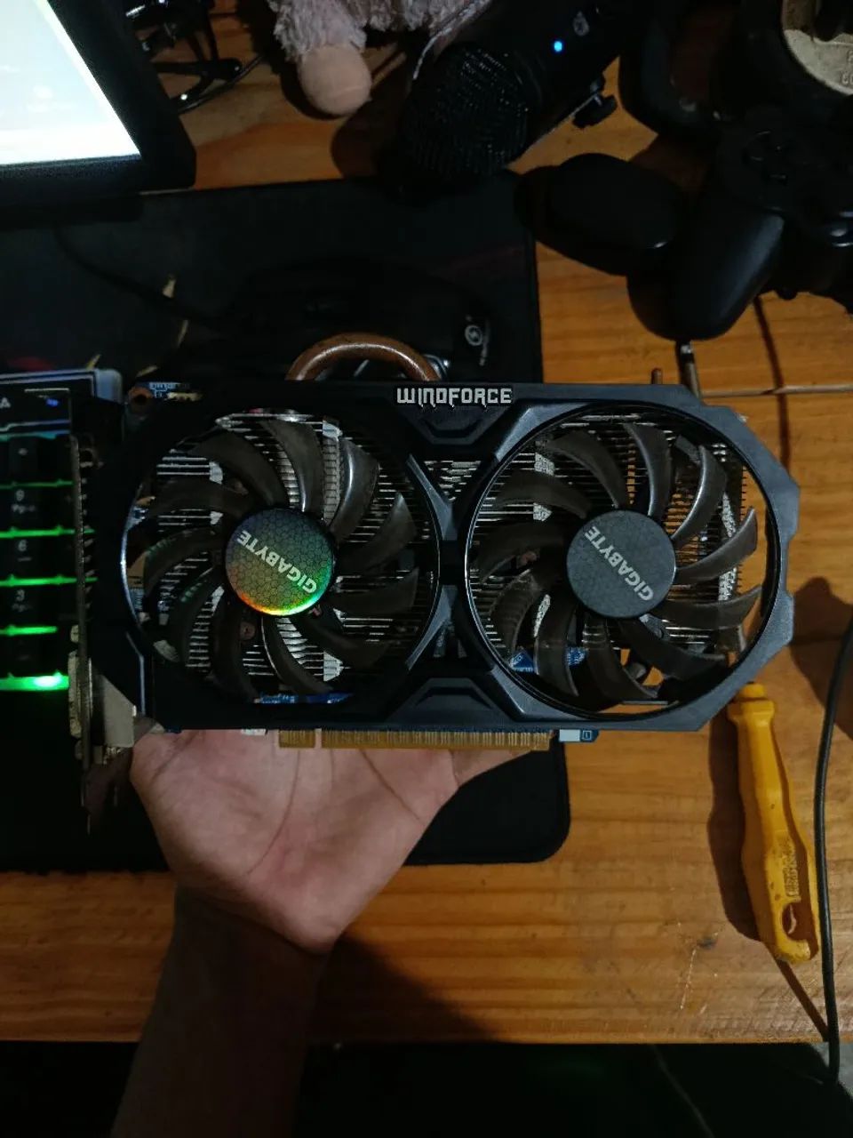 PLACA DE VIDEO 750TI 2GB