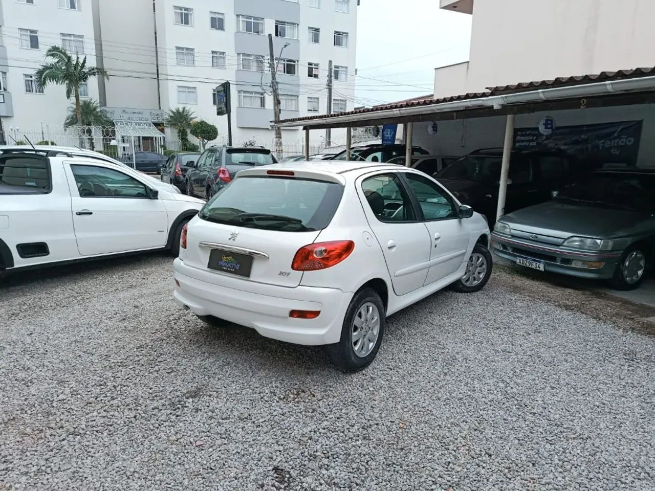 Peugeot 207 Active 1.4 Flex 8V 5P 2015 - Foto 4