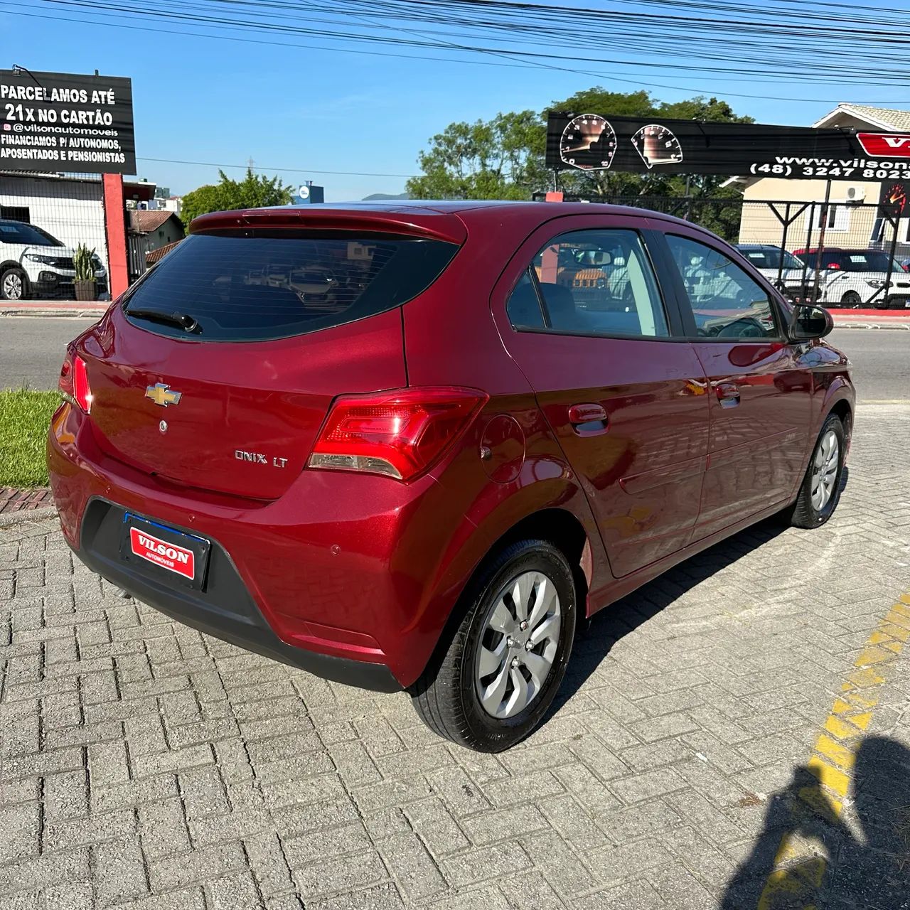Chevrolet Onix Hatch LT 1.0 8V Flex Mec. 4P 2017 - Foto 3