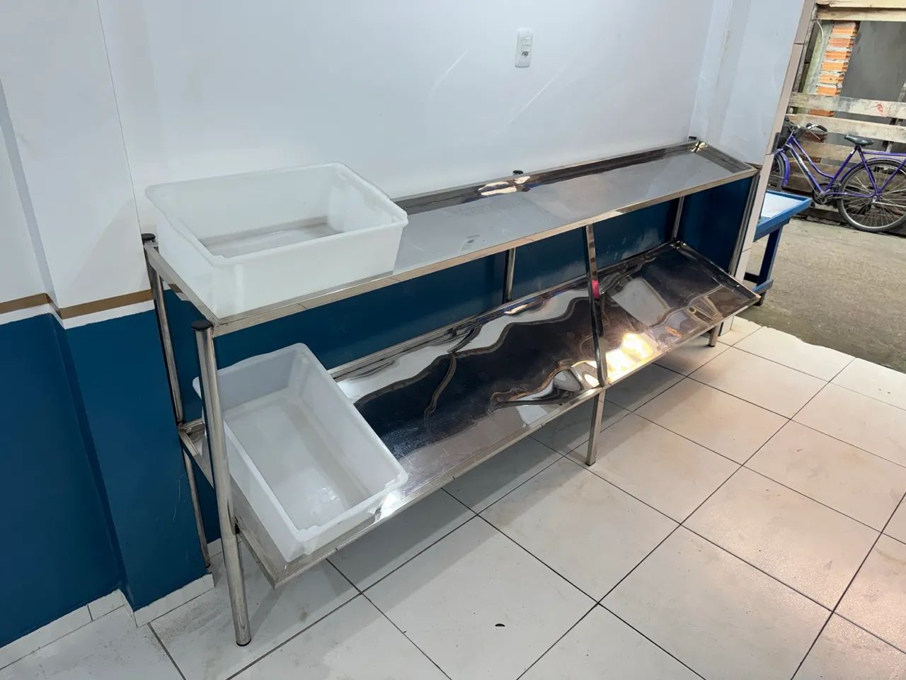VENDO MESA TODA EM INOX, TODA NOVA SEM USO! - Foto 2