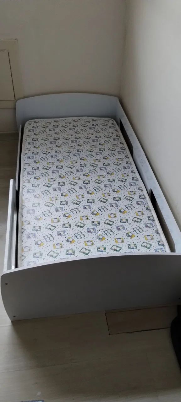 Cama infantil ( Semi nova)