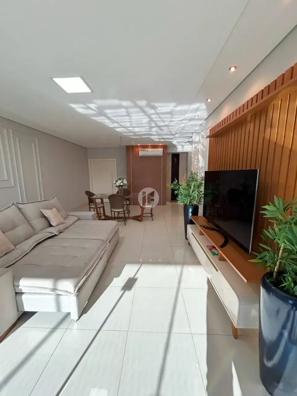 Vendo Apartamento com 191m² com 4 quartos - Foto 3