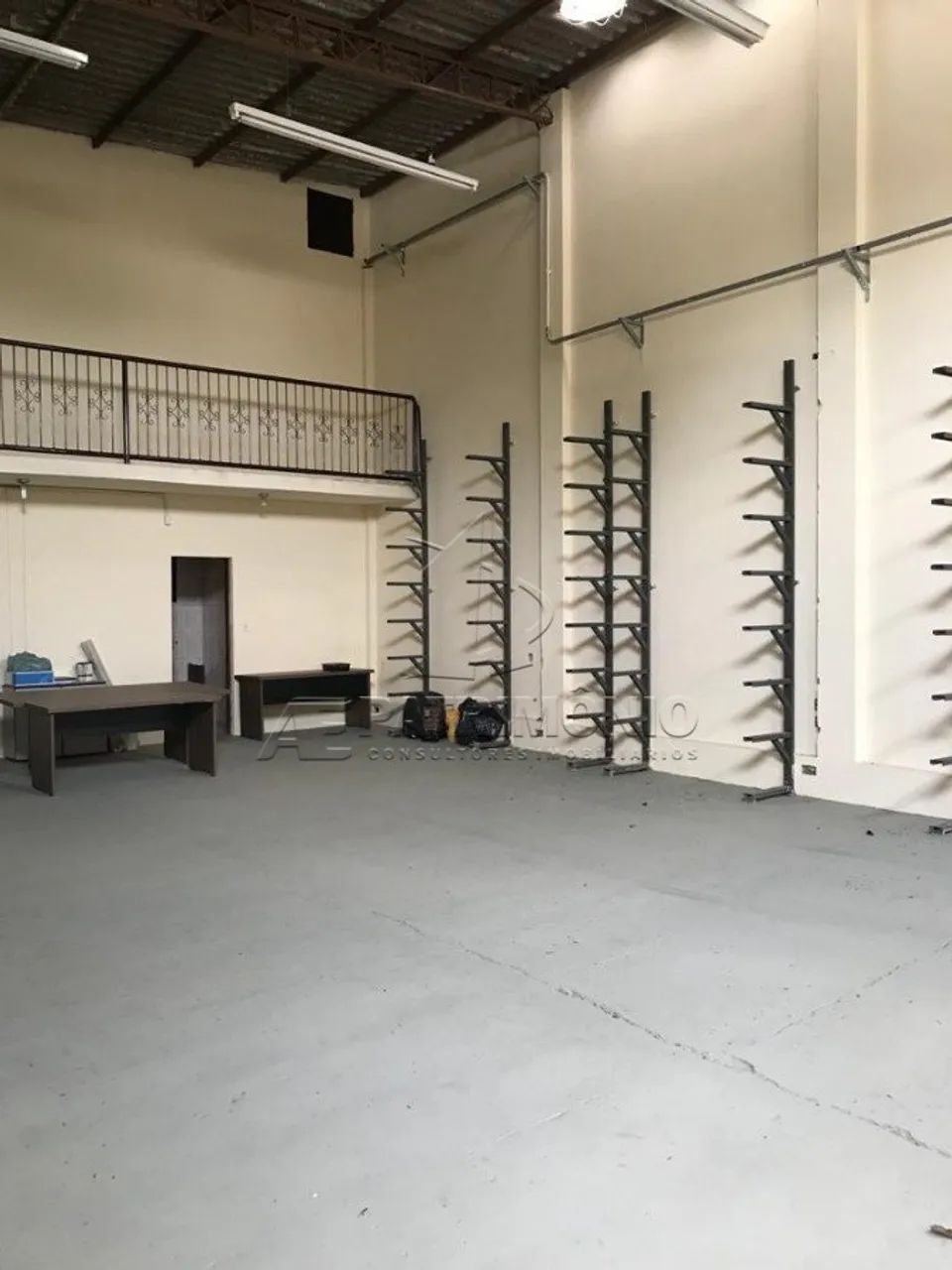 Galpão de 208,28 m² no Jd. Amalia - Foto 4