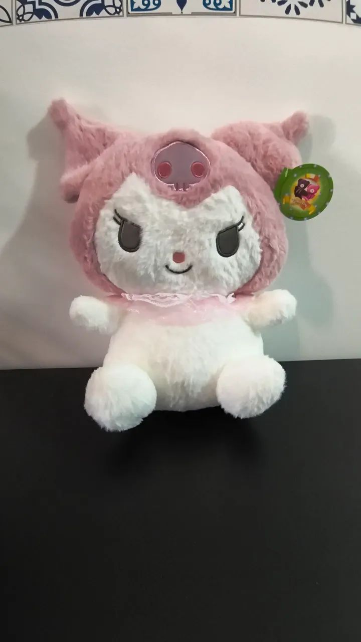 Kit 2 Pelúcias Hello Kitty + Kuromi - 30cm - Foto 4