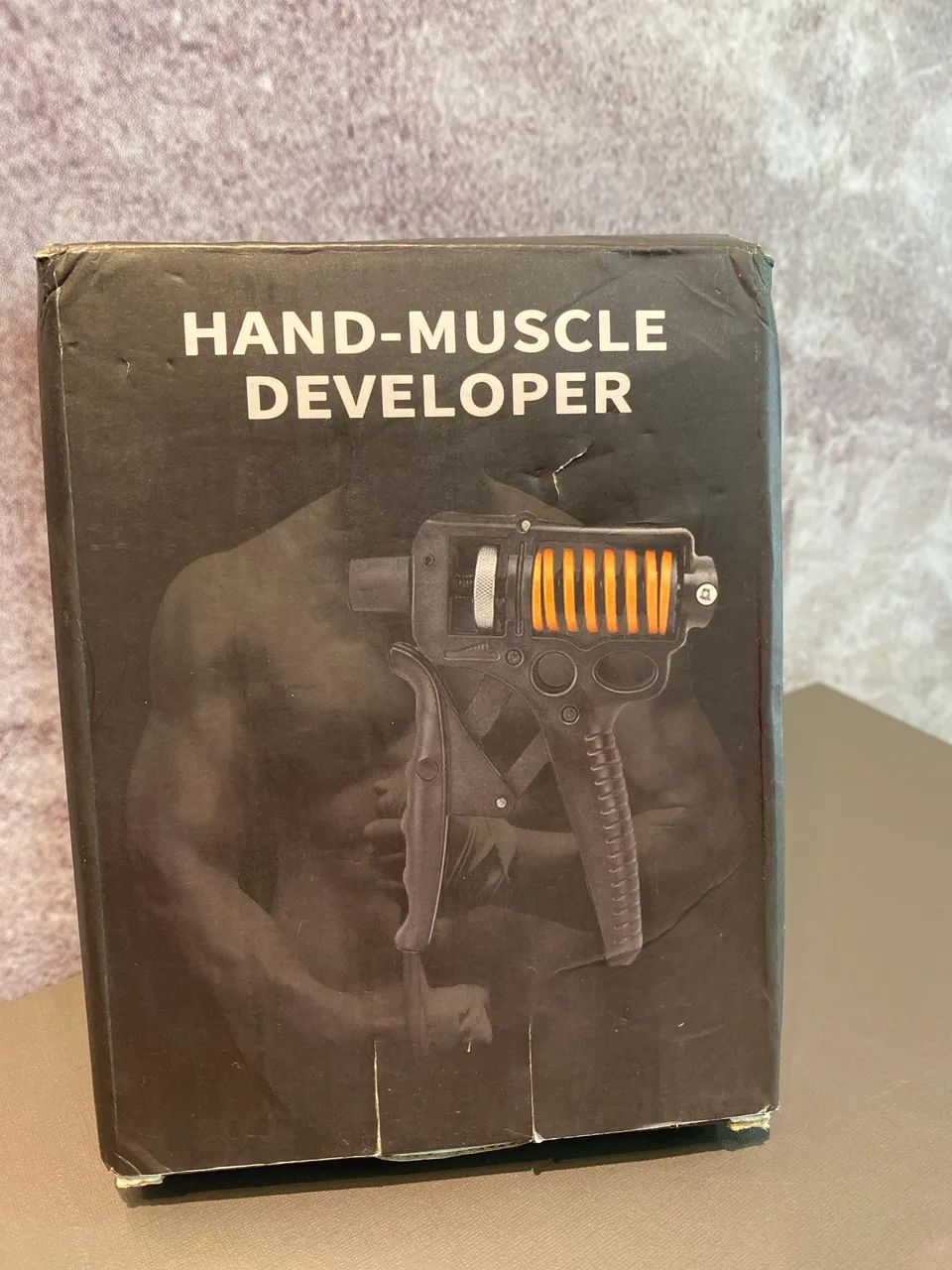 HAND-MUSCLE DEVELOPER