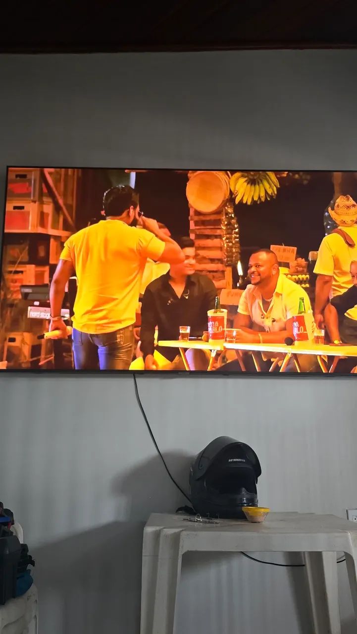 Vende se esta tv 75 polegadas cmo comando  alex k4 - Foto 4