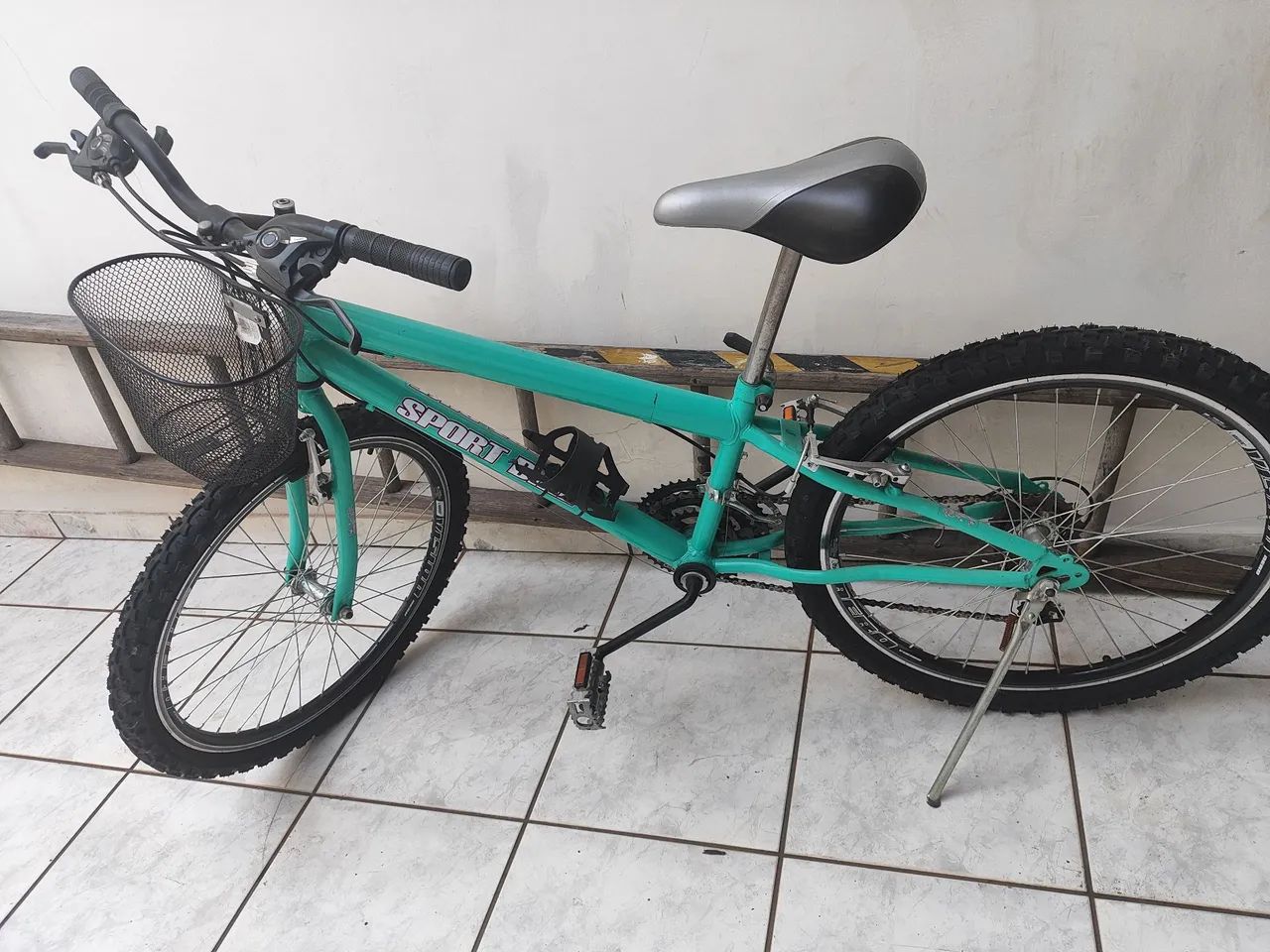 Bicicleta marchas aro 26 impecável 