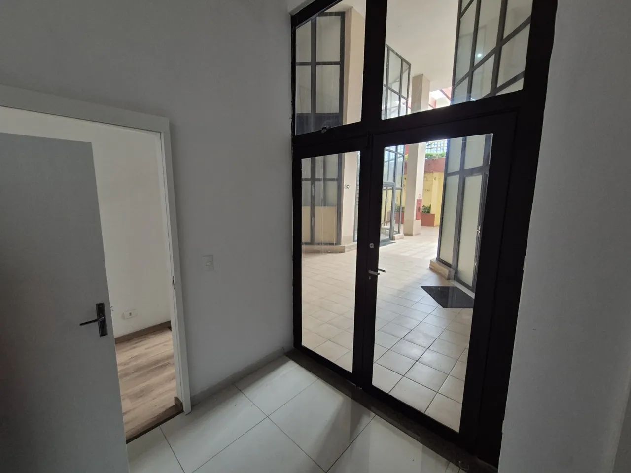 Espaço comercial de 122 m² no Cristo Rei | 3 salas e 1 vaga - Foto 4