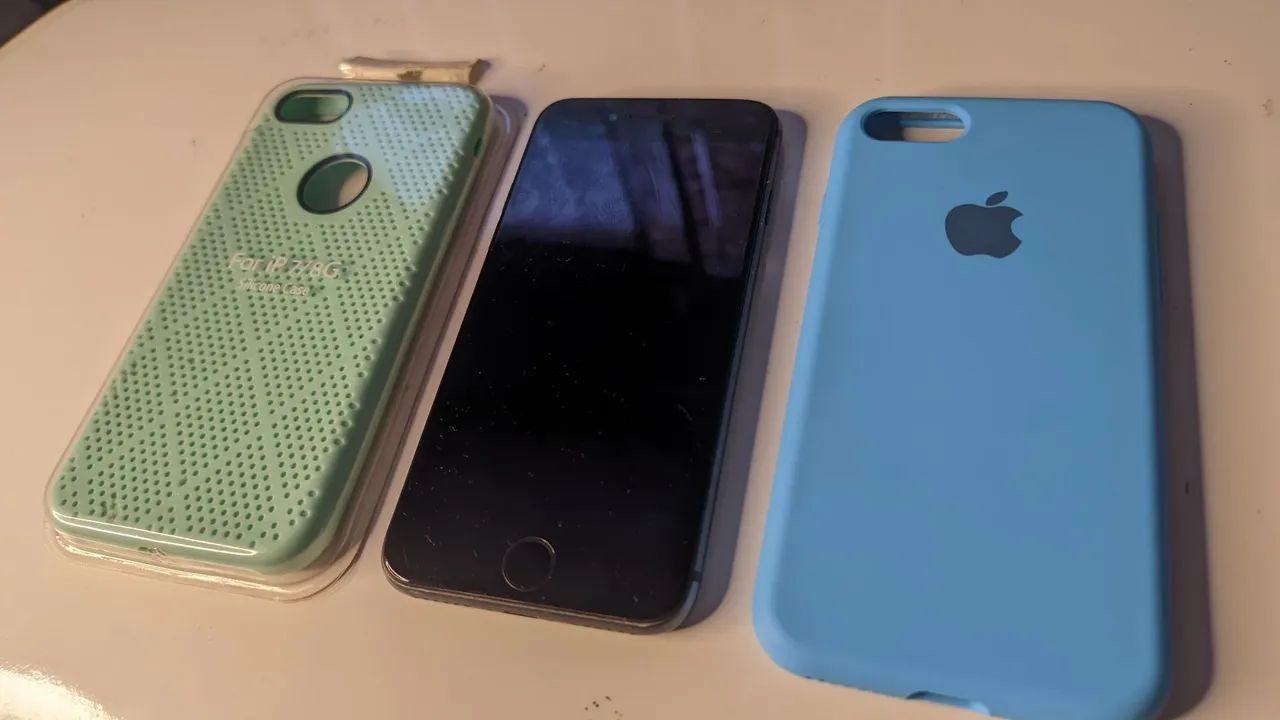 iPhone 8 Preto em Perfeito Estado Original + Caixa + 2 Capinhas - Foto 4