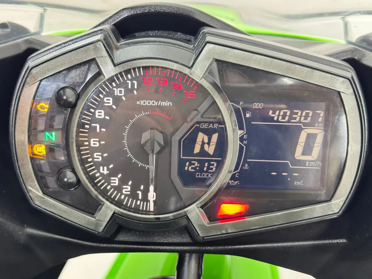 KAWASAKI NINJA 400 - Foto 5