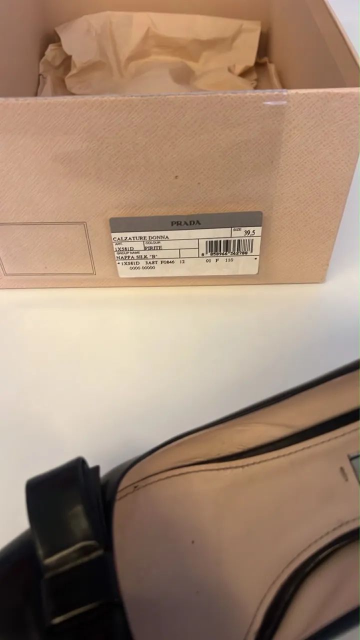 Sapato Prada (Tamanho europa 39.5) - Foto 2