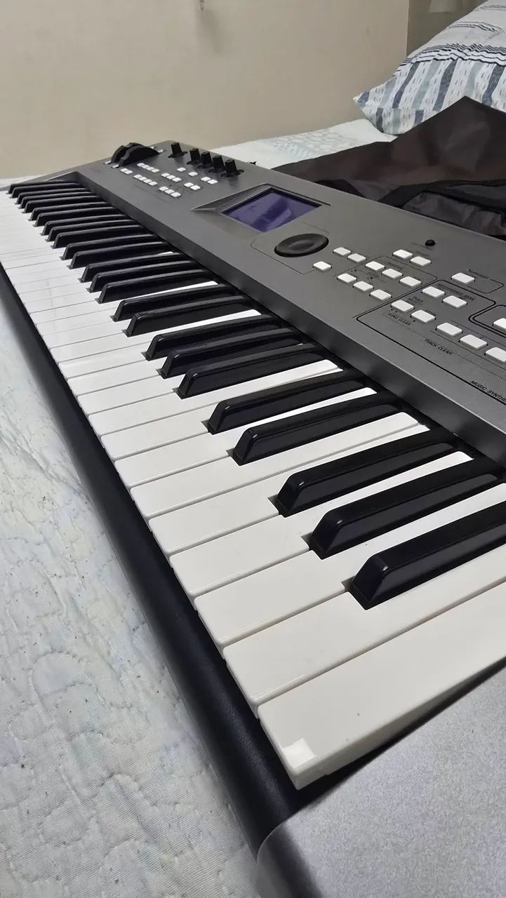 Sintetizador Yamaha MM6 61 Teclas. Sons Profissionais Série Motif