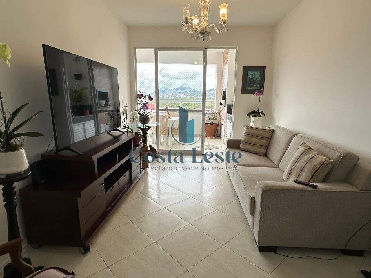 Excelente apartamento de 4 dormitórios, sendo 2 suítes na Trindade - Foto 2