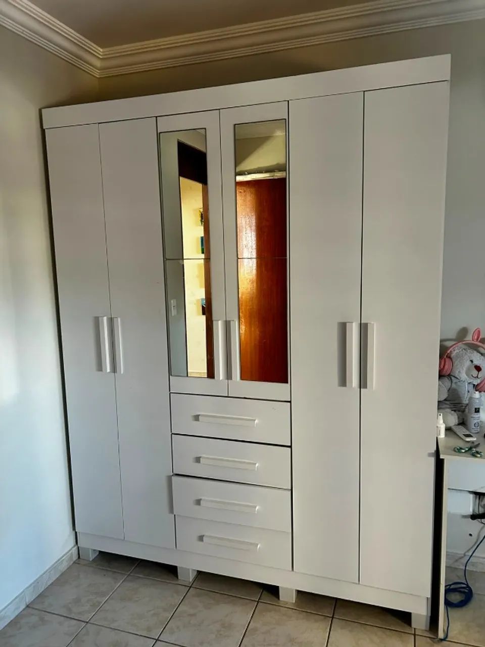 Guarda-roupa  MDP 6 Portas 4 GAVETAS