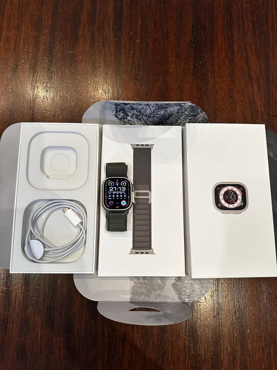Apple Watch Ultra 49mm Titanium