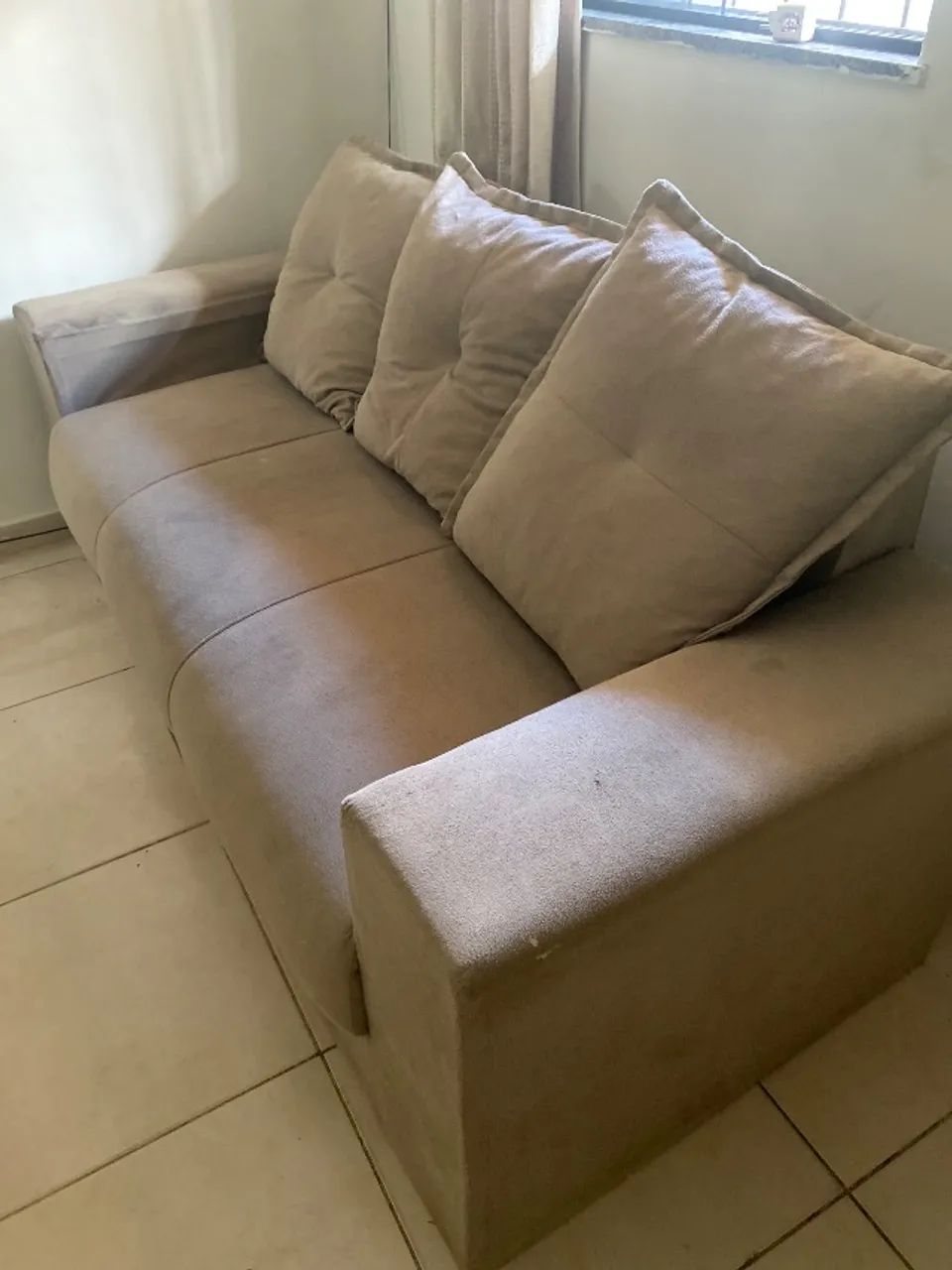 Sofá 3 lugares com almofadas removíveis  - Foto 2