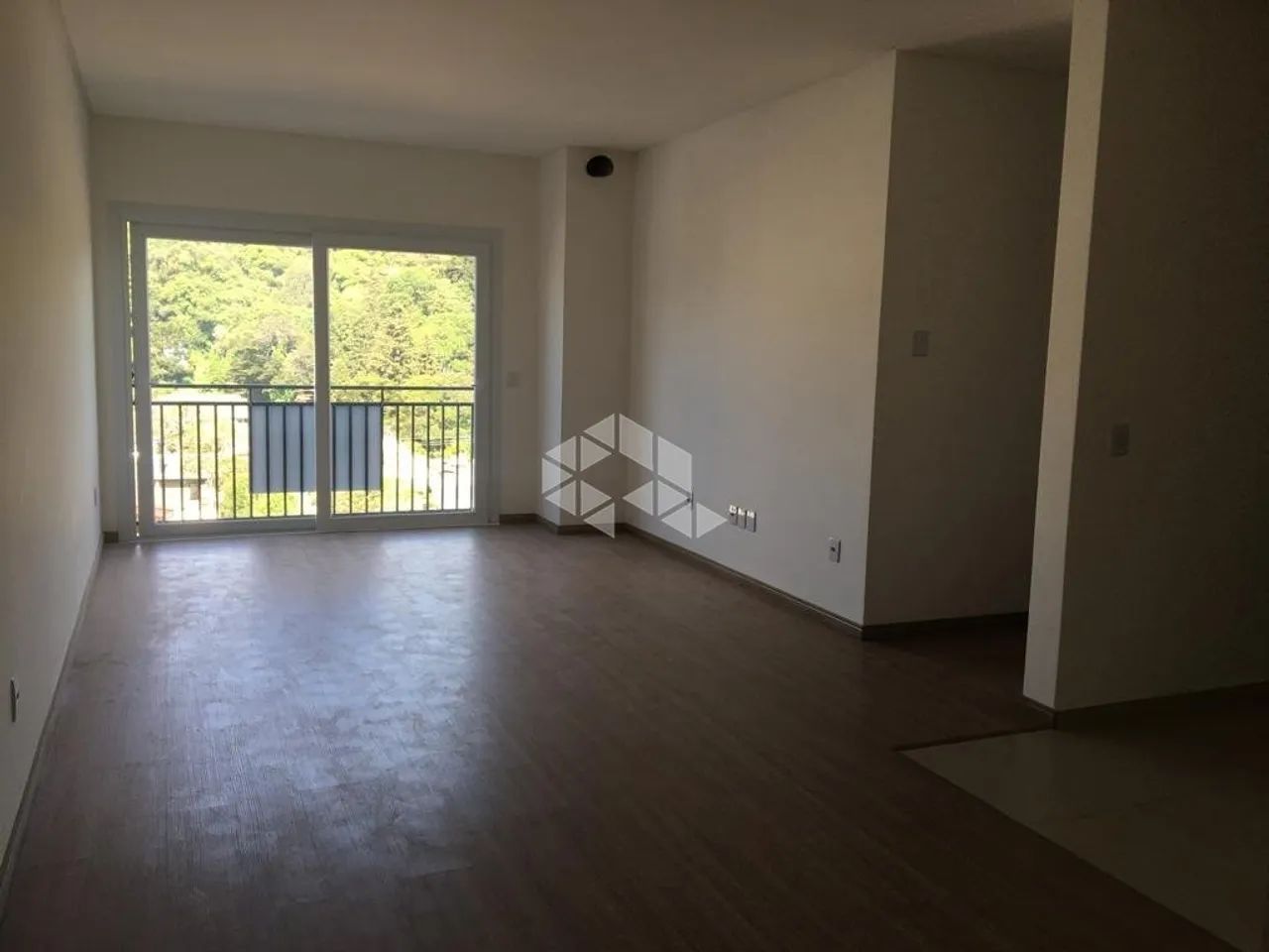 APARTAMENTO BAIRRO CENTRAL COM 2 SUITES