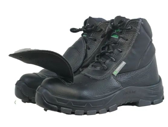 BOTA  MANOBREIRA BICO AÇO