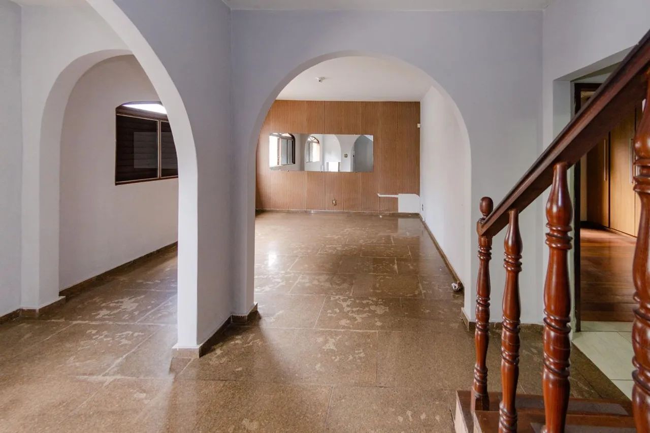 Casa à Venda - Padre Eustáquio, 5 Quartos, 360 m2