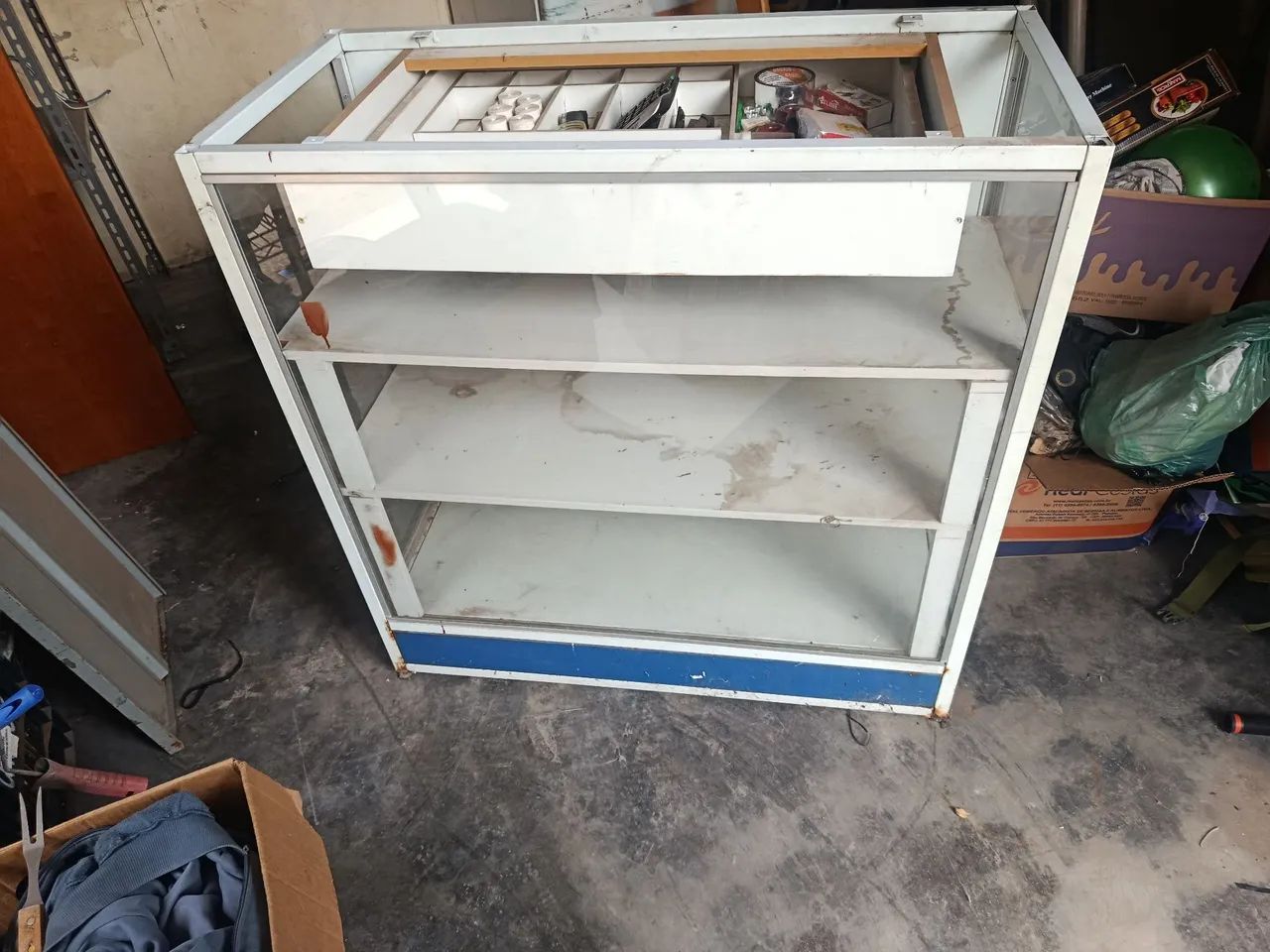 Expositor de ferro e vidro  - Foto 2