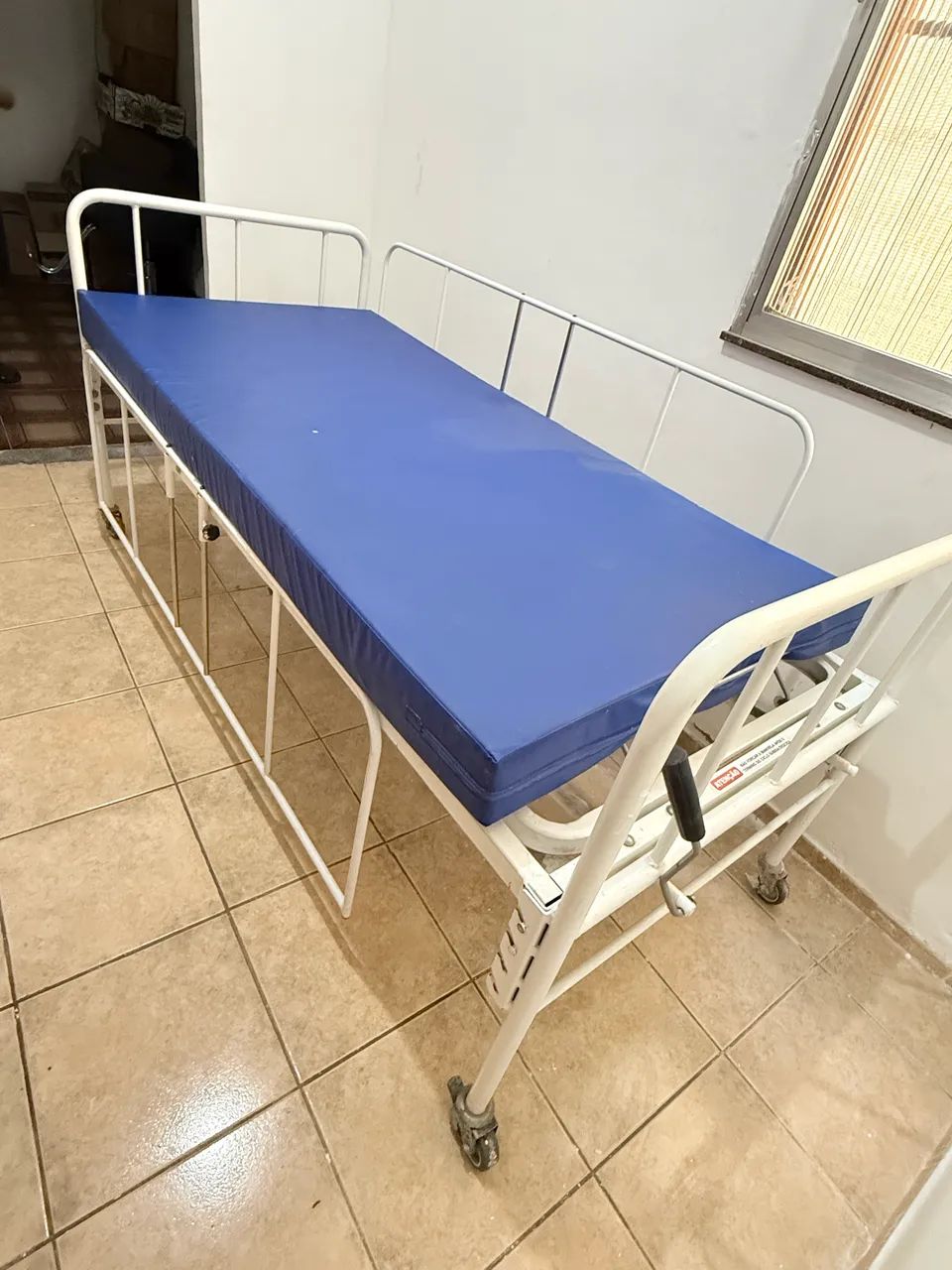 Cama manual hospitalar  - Foto 4