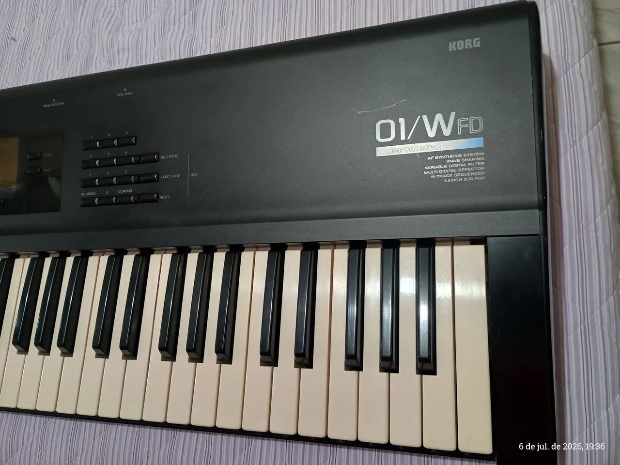 Korg 01 W fd  - Foto 2