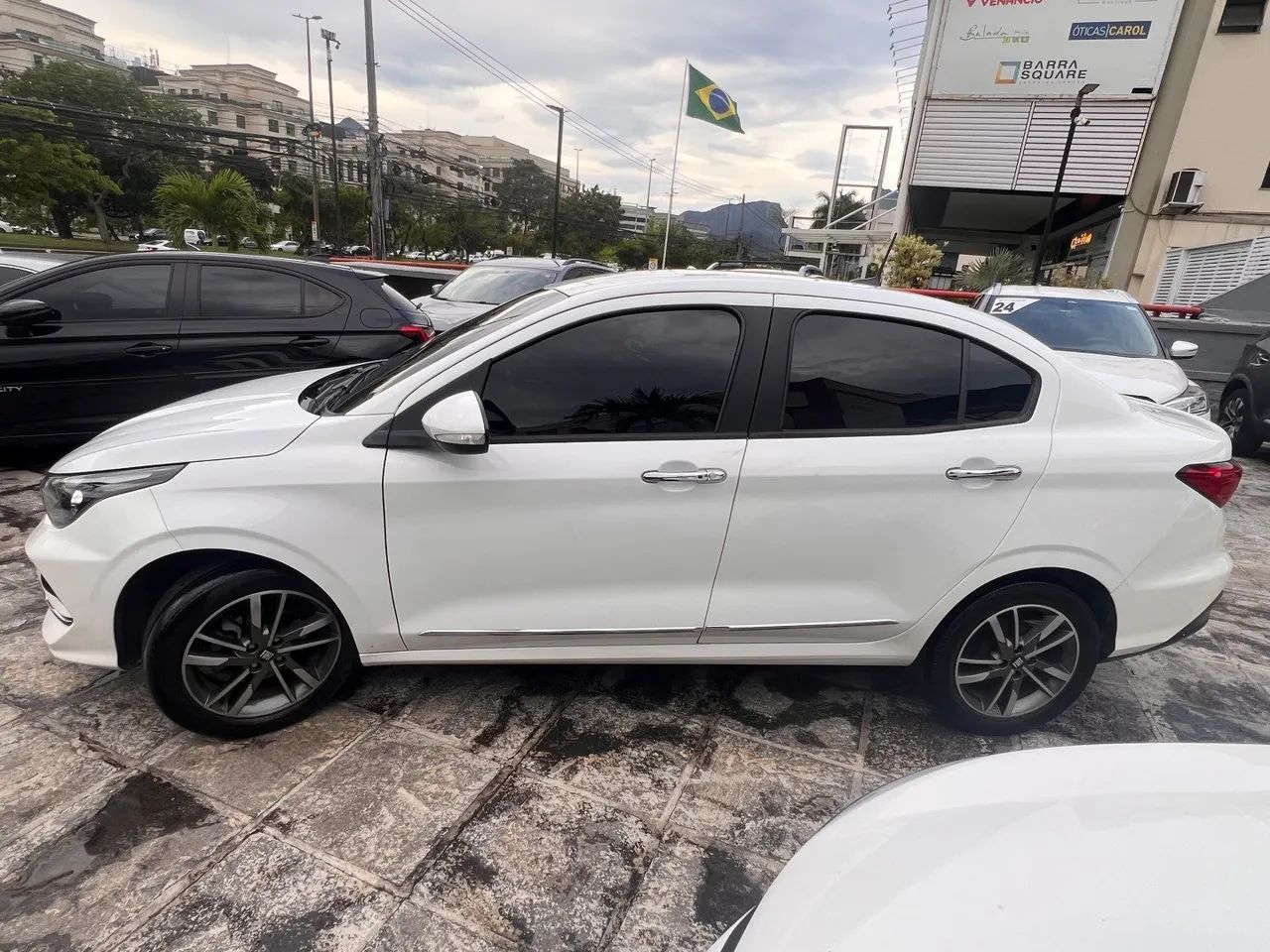 Fiat Cronos Precision 1.3 16V Flex Aut. 2023 - Foto 4