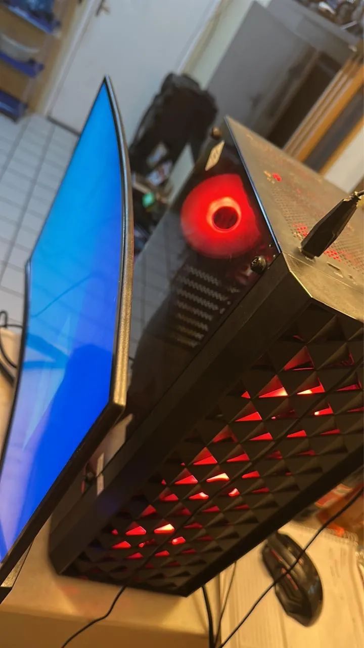 Computador com mesa - Foto 2