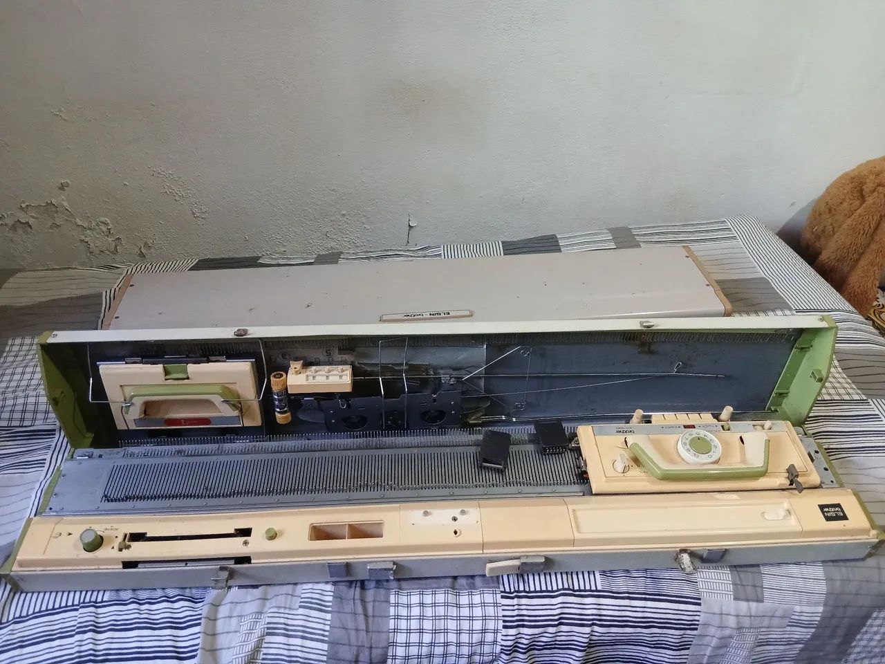 Máquina de tricô  - Foto 2