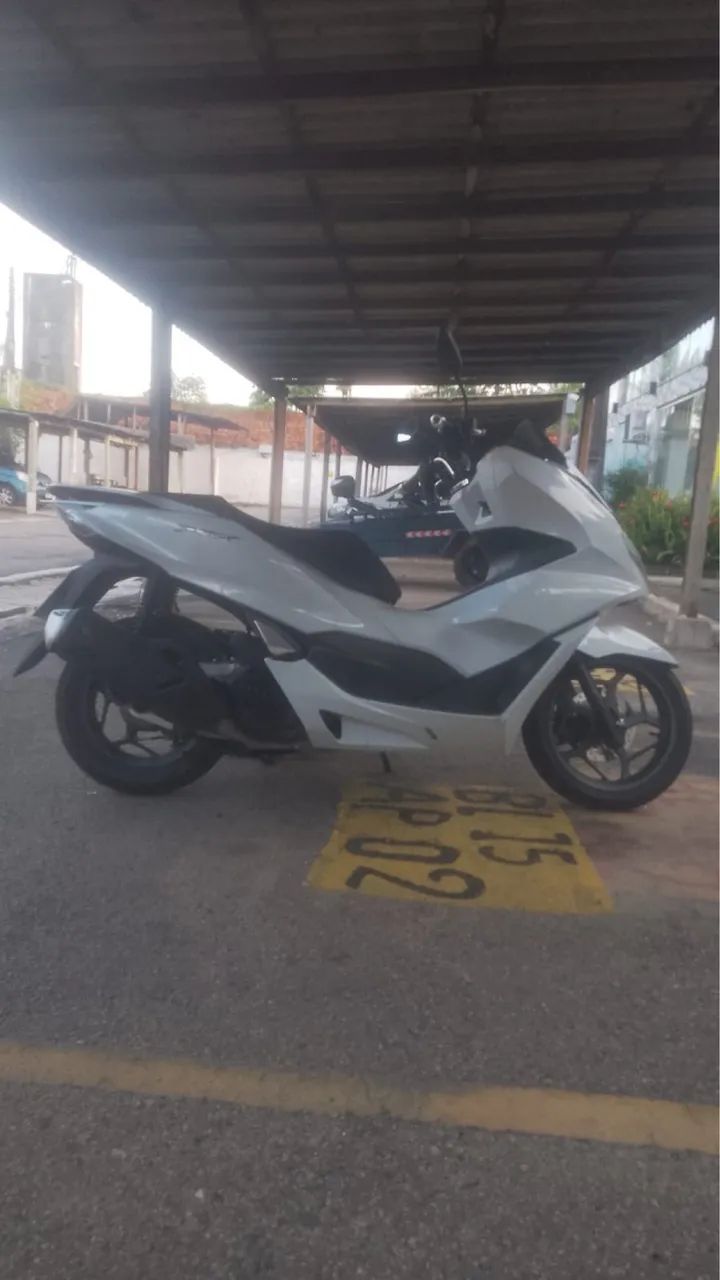 HONDA PCX SEMI NOVA QUITADA  - Foto 3