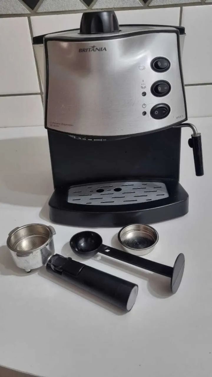 Cefeteira Expresso Britânia BRCE2 Preto/Prata