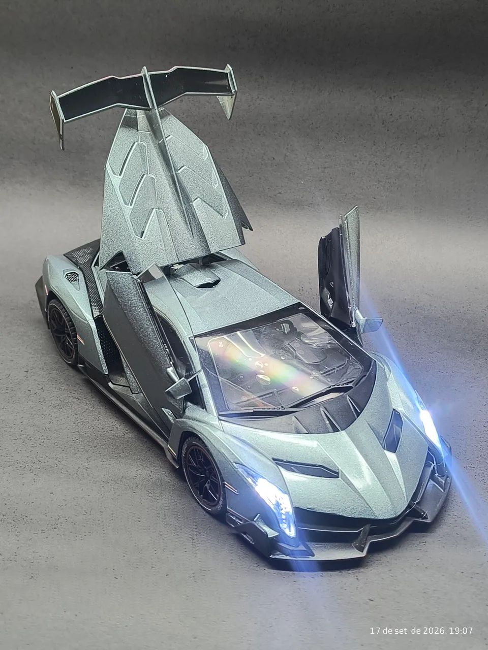 Lamborghini Veneno Escala 1/24 - Foto 2