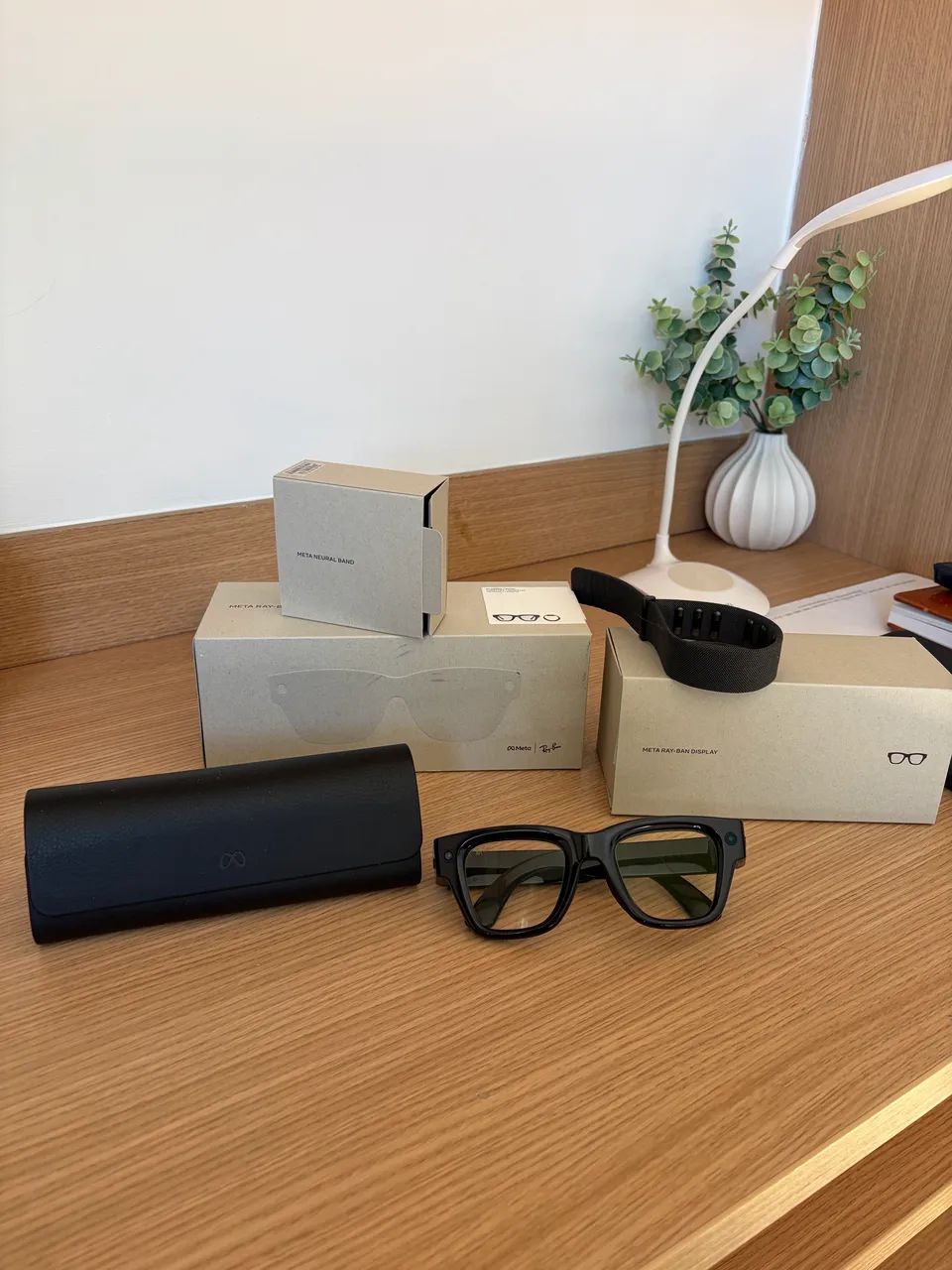 Óculos Meta Ray-Ban Display com neural band 