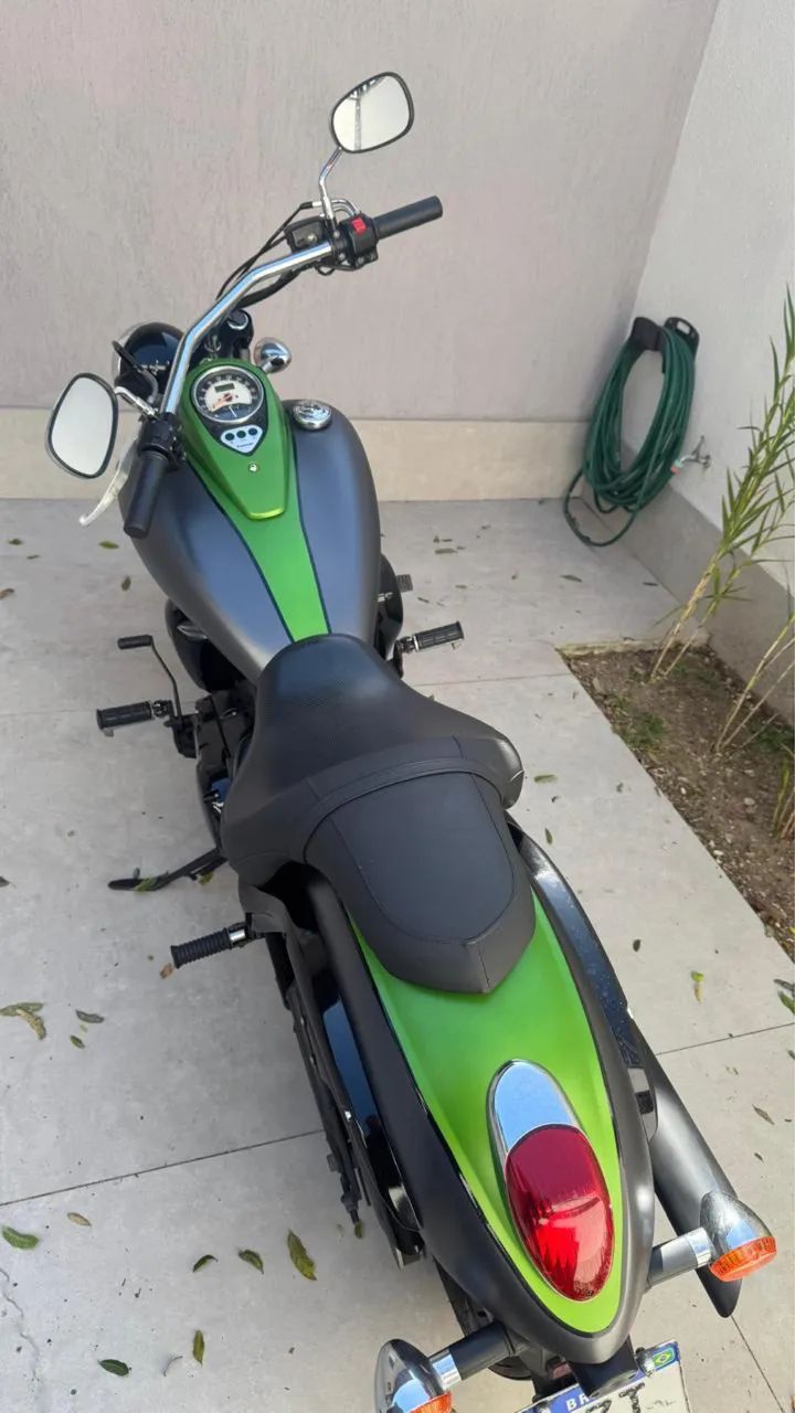 Kawasaki Vulcan 900 Custom  - Foto 3