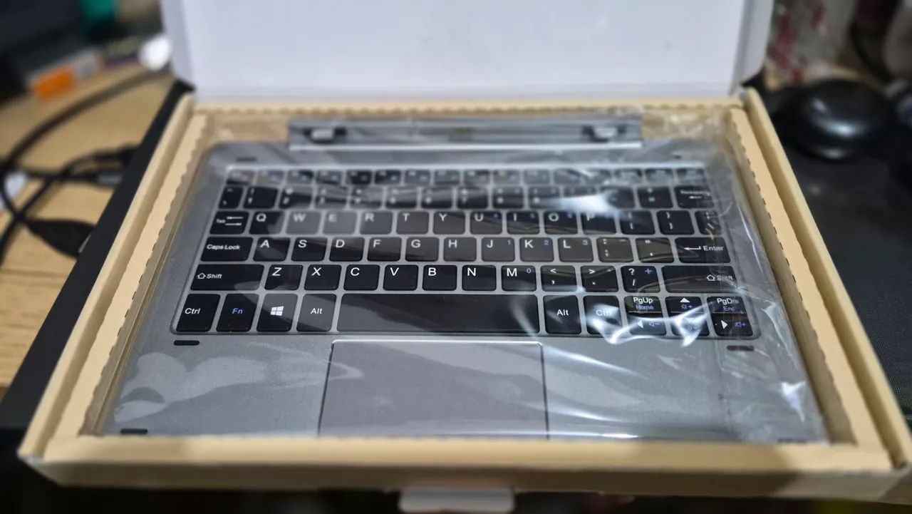 Teclado para tablet Tec Toy Neo Pense Bem