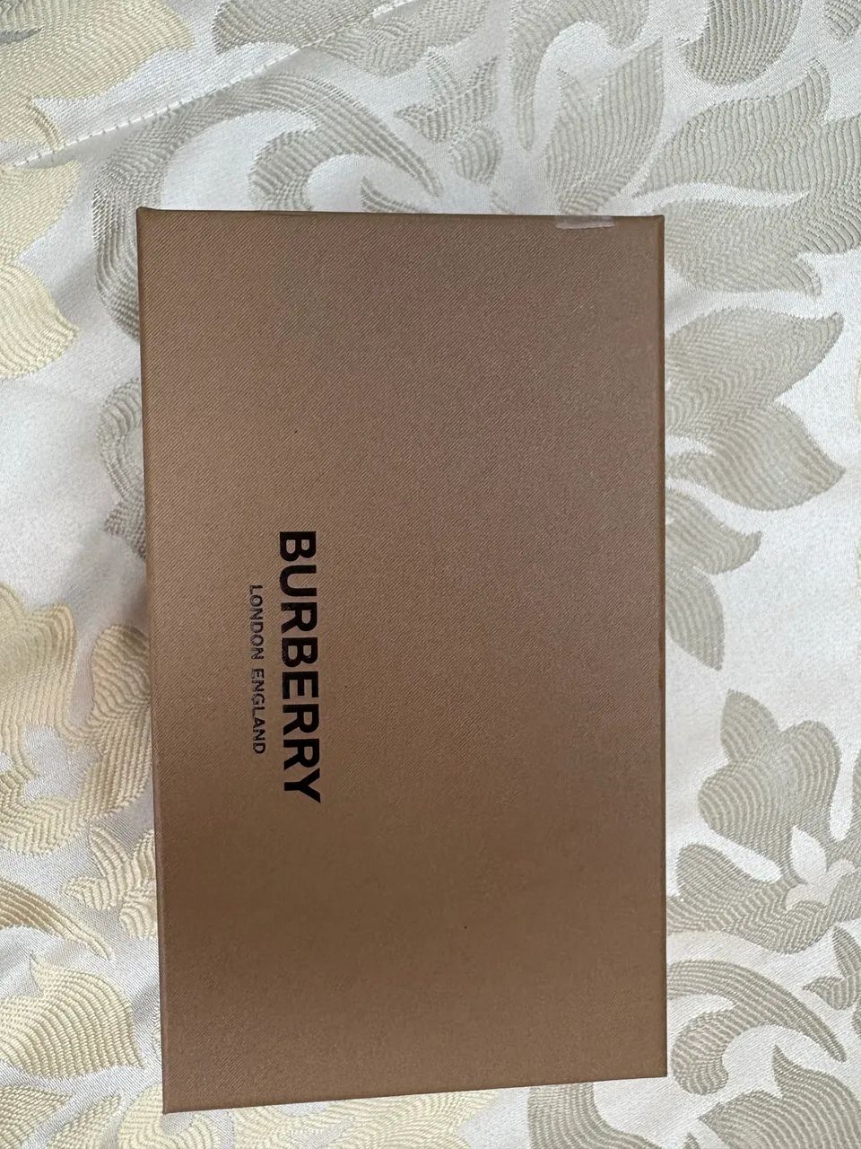 Caixa para óculos de sol Burberry - 18x11cm - Foto 5