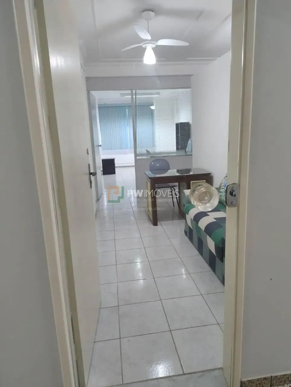 Sala comercial para aluguel possui 33 m2 em centro - Macaé - RJ