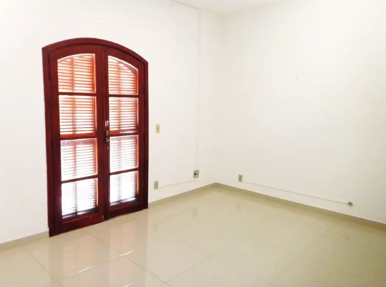 Casa 4 Quartos 320 m²  Bairro Parque Residencial Anavec - Foto 4