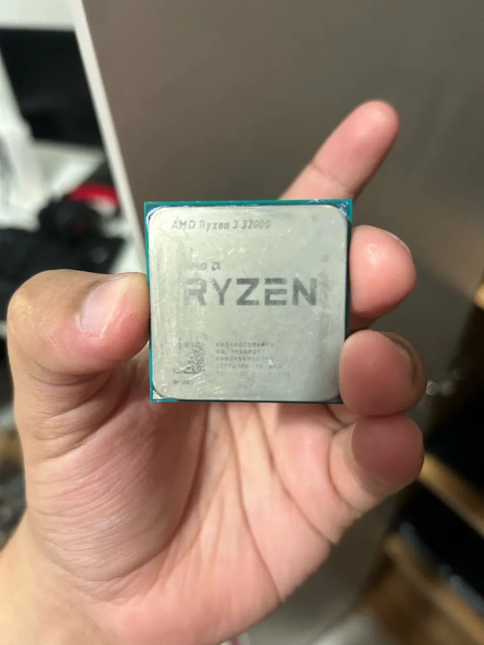 AMD Ryzen 3 3200G  - Foto 3