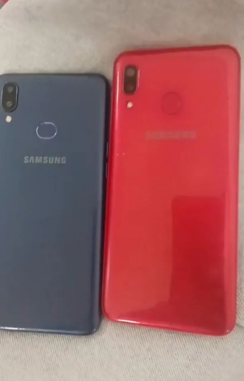 Celular A10s para aproveitar peças! 