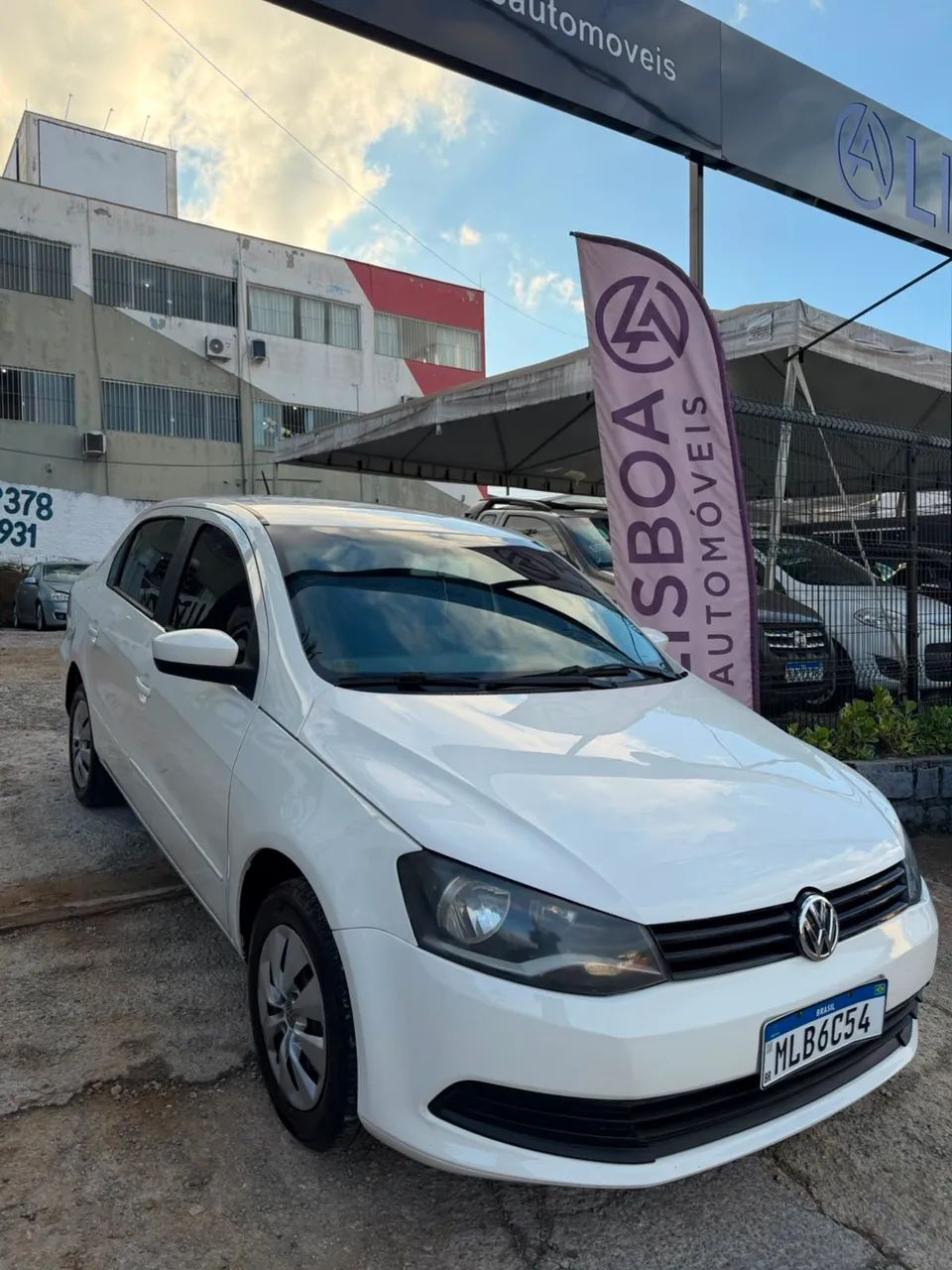 Volkswagen Voyage VOYAGE 1.0/1.0 City Mi Total Flex 8V 4p 2014