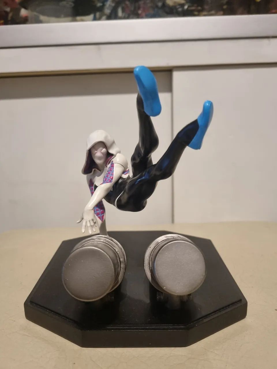 Iron studios 