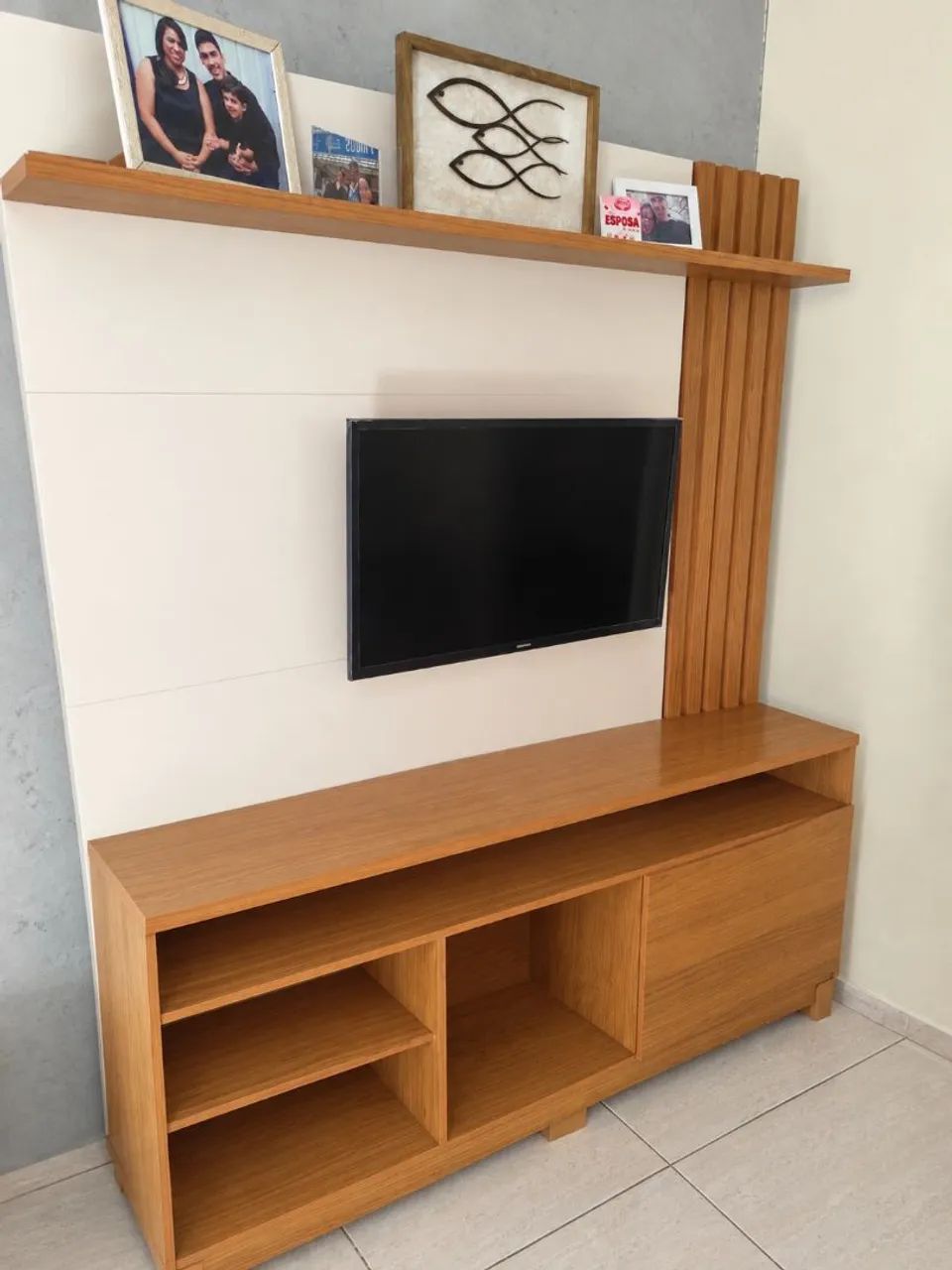 Vende-se Estante de sala semi nova 