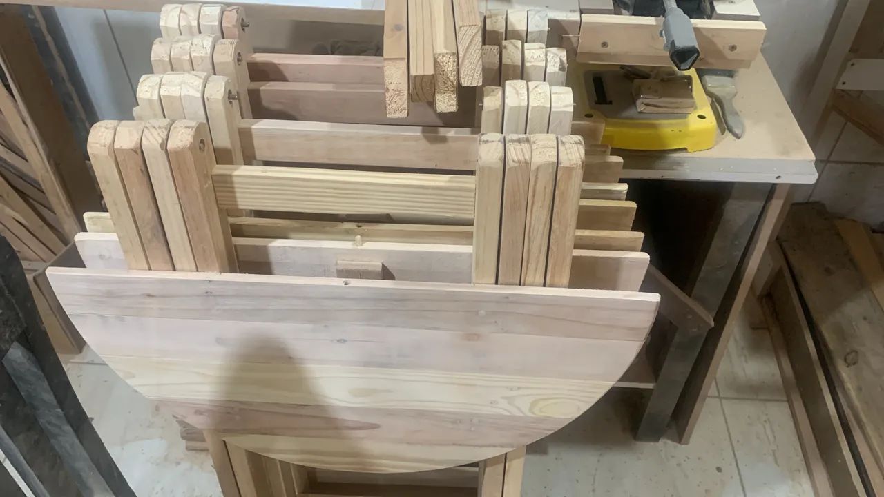 Conjunto Mesa bistrô dobrável com 2 banquetas  - Foto 3