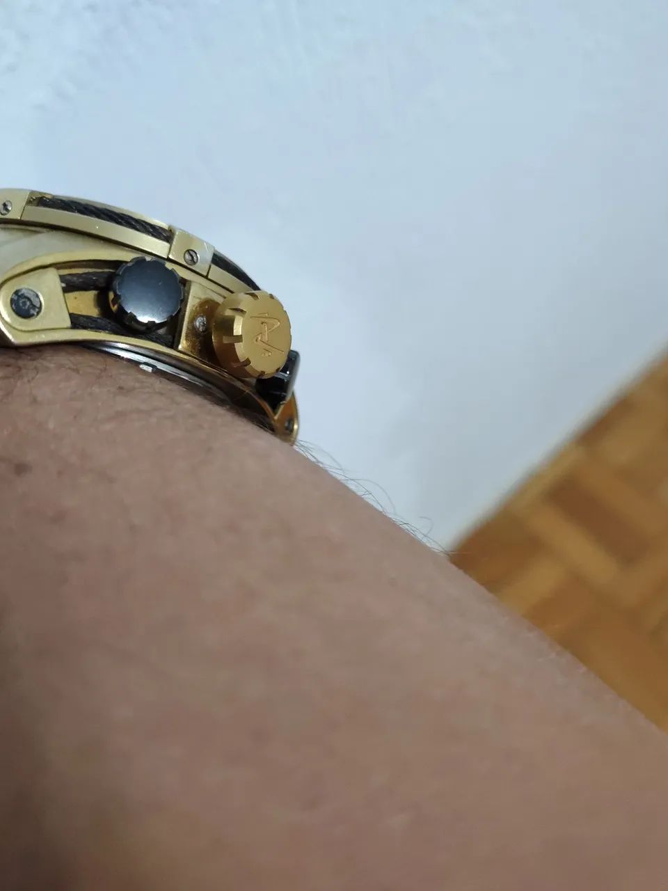 Invicta Bolt Zeus  - Foto 3