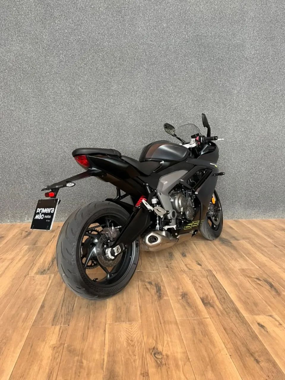 TRIUMPH DAYTONA 660 - Foto 5
