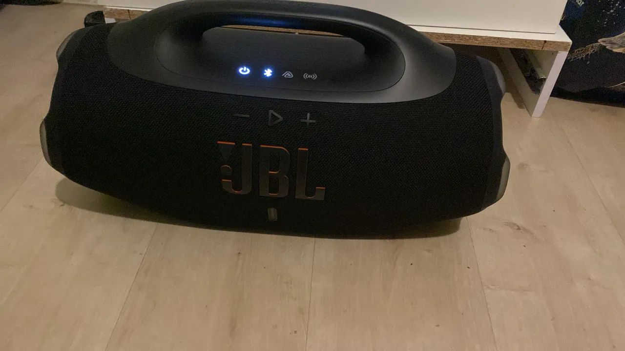 Jbl boom box 4