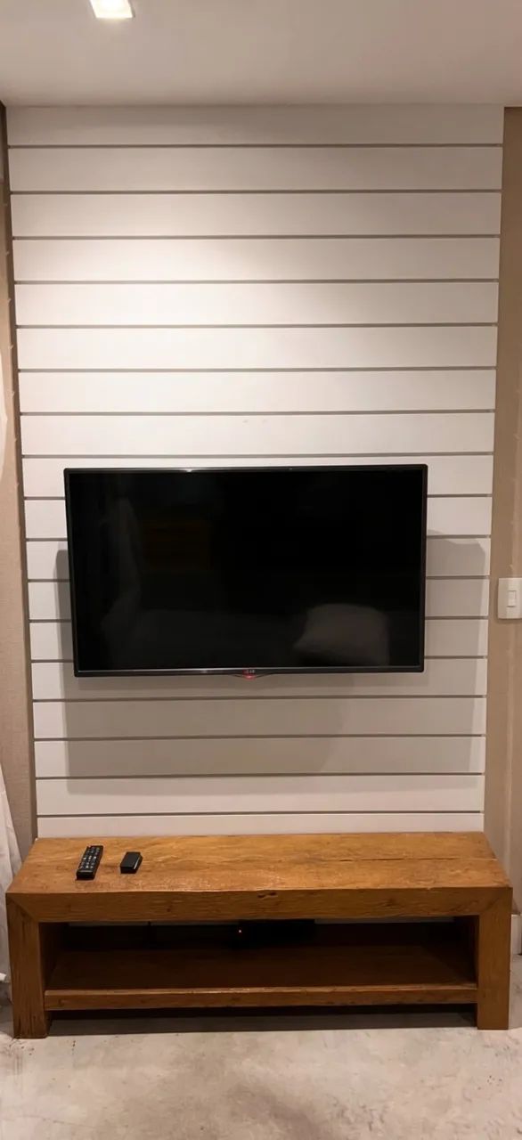 SmartTV LG 40 polegadas - modelo antigo +/- 15 anos.    Intacta!