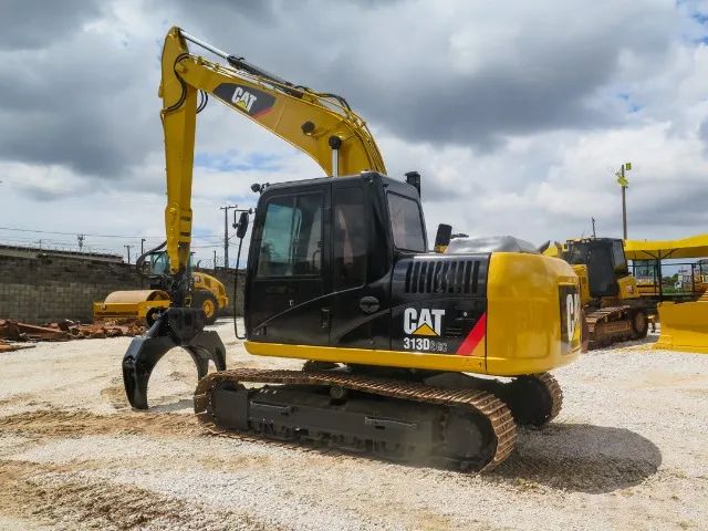 Escavadeira Caterpillar 313D2 GC 2018 equipada com garra - Foto 2