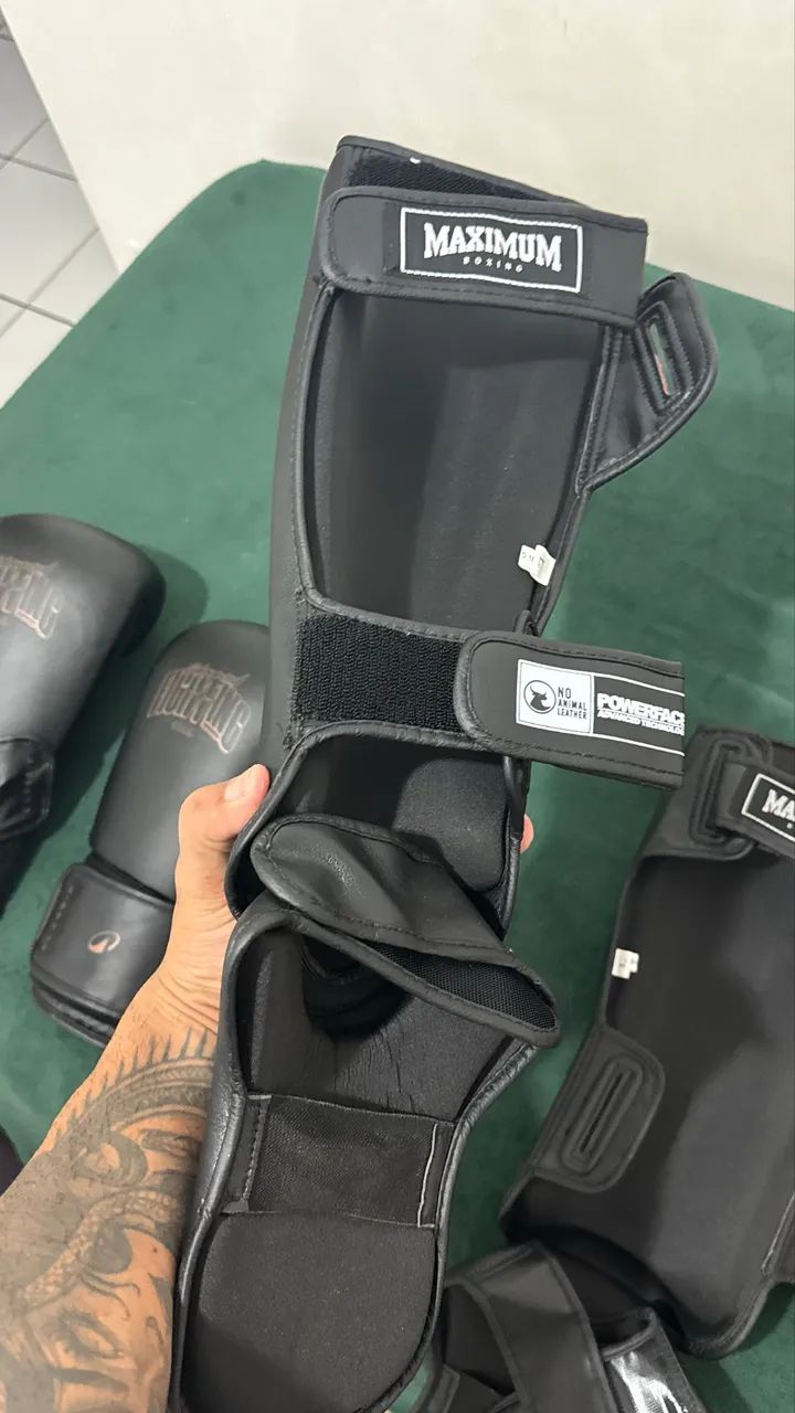 Caneleira muay thai max